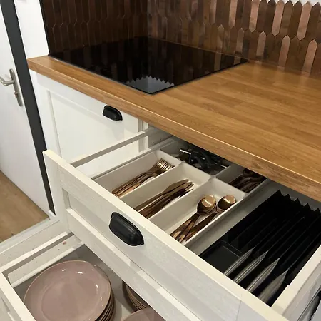 Loft Avec Jaccuzi Apartman