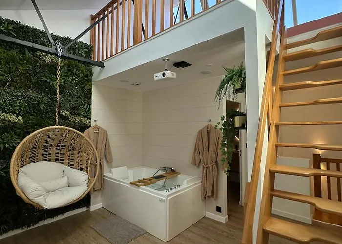 Loft Avec Jaccuzi * 勒芒